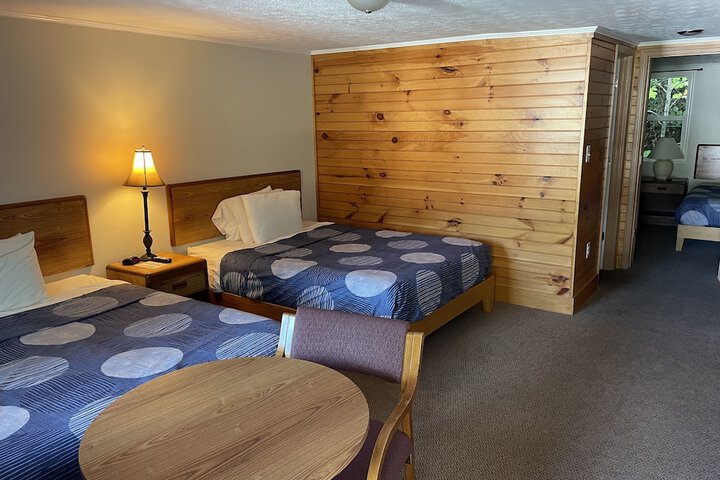 Room 4 of 37