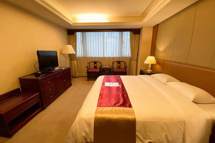 Room 6 of 46