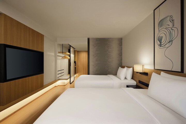 Room 12 of 43
