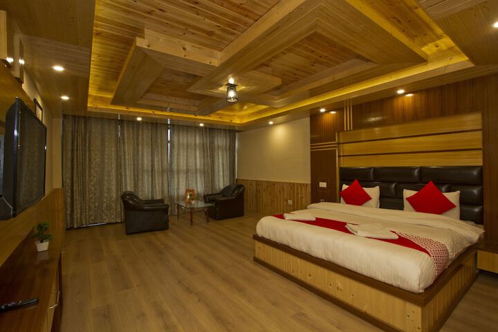 Room 10 of 26