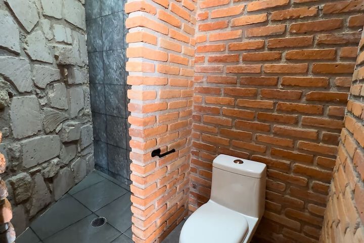 Room 54 of 69