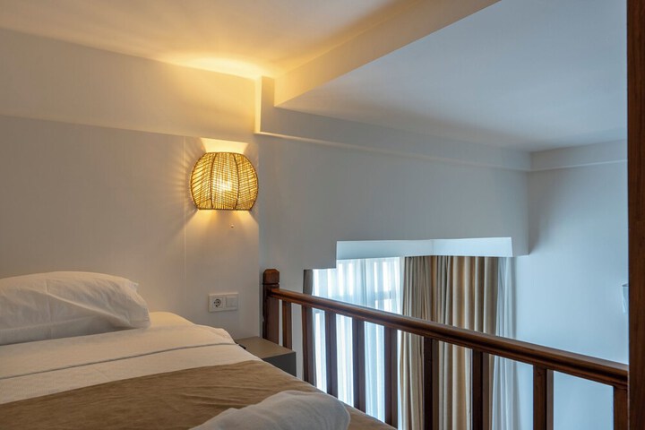 Room 43 of 130