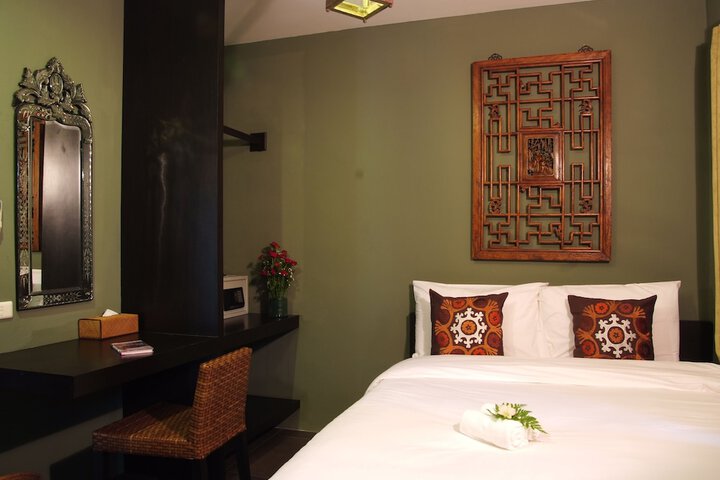 Room 12 of 65