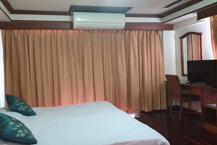 Room 39 of 195