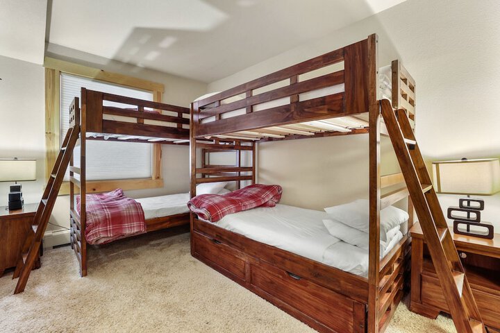 Room 41 of 190