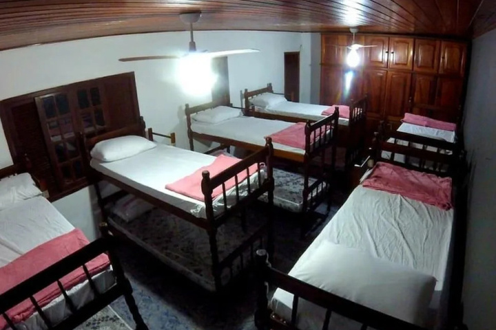 Room 3 of 10