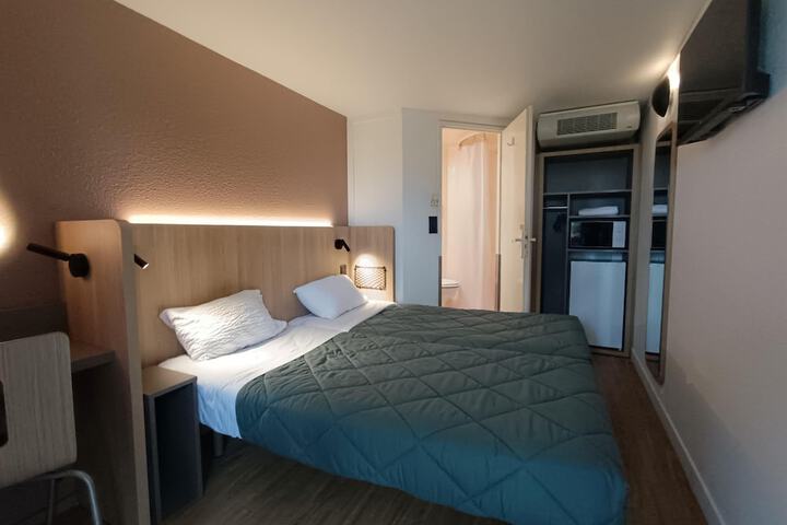 Room 12 of 43