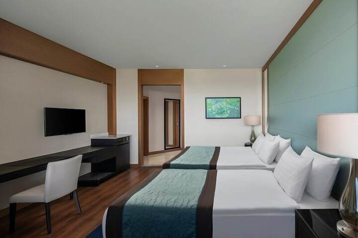 Room 36 of 227