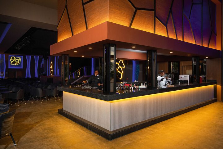 Lounge 59 of 67