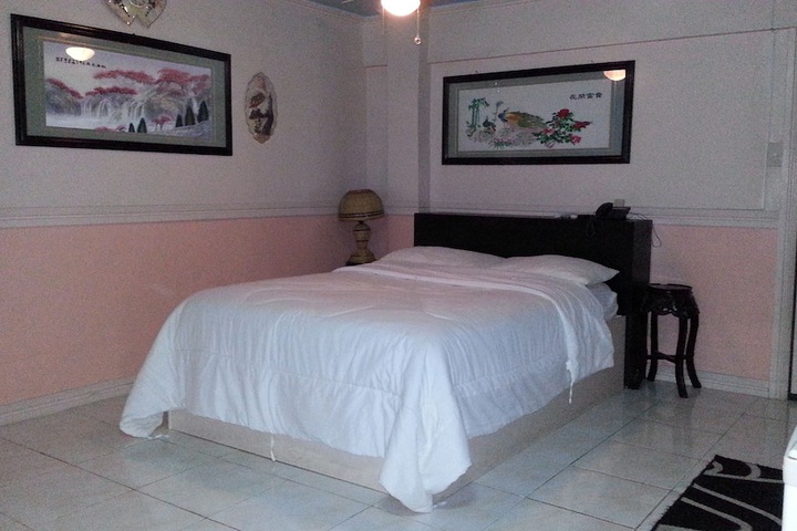 Room 17 of 51