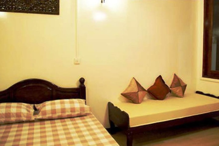 Room 9 of 24