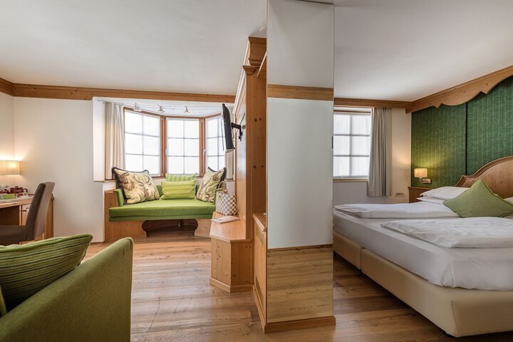 Room 9 of 50