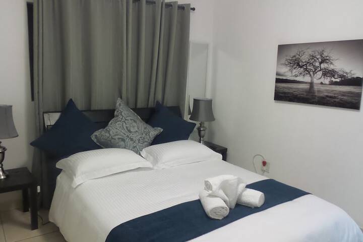 Room 6 of 13