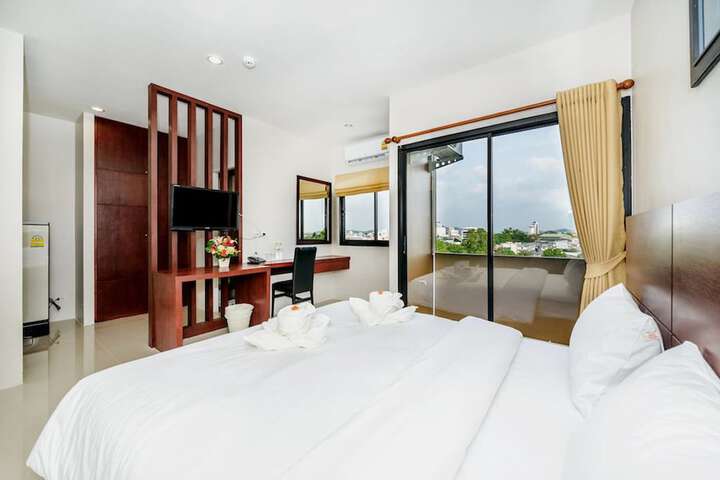 Room 15 of 31