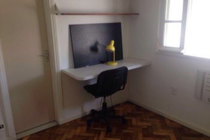 Room 5 of 13