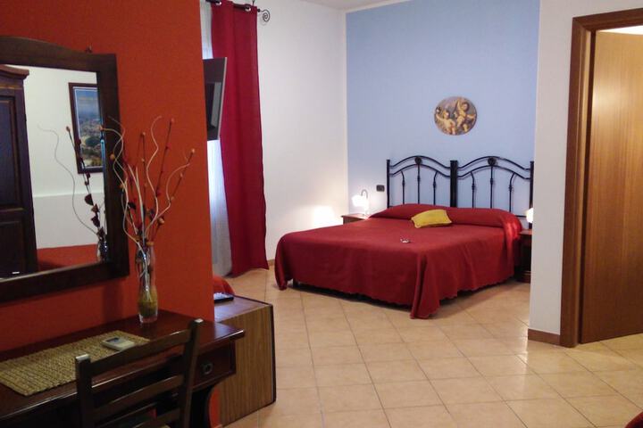 Room 10 of 48