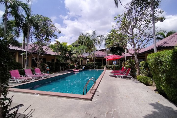 Pool Hotel