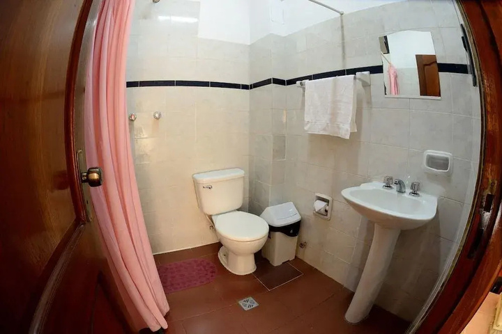 Room 9 of 12