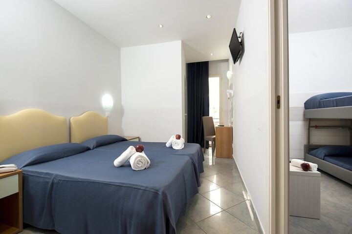 Room 2 of 16