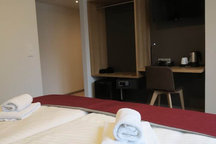 Room 43 of 82