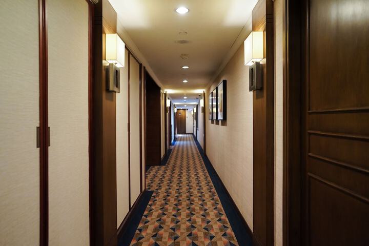 Ballroom/Hall 184 of 220