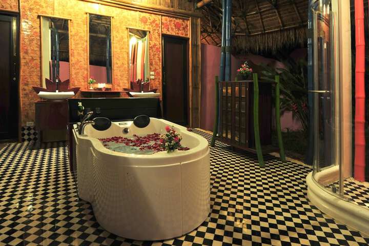 Room 30 of 46