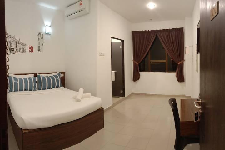 Room 12 of 33