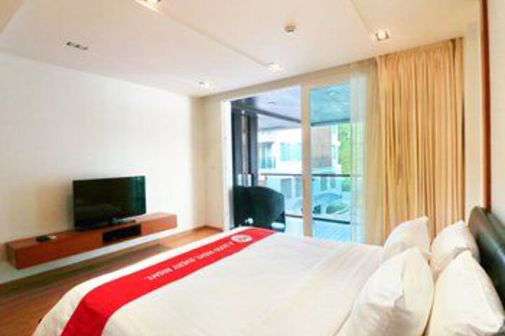Room 10 of 31