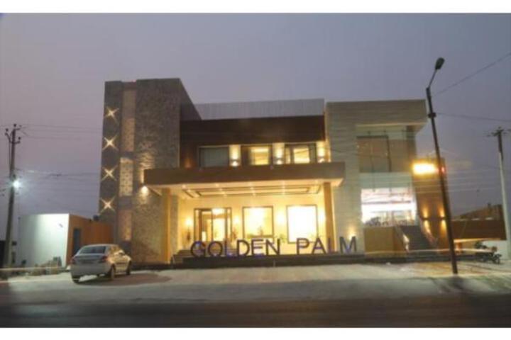 Hotel Golden Palm