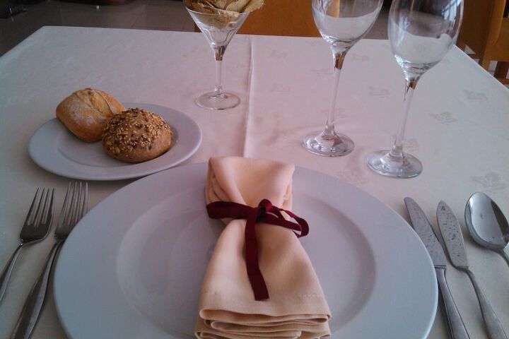 Dining 31 of 54