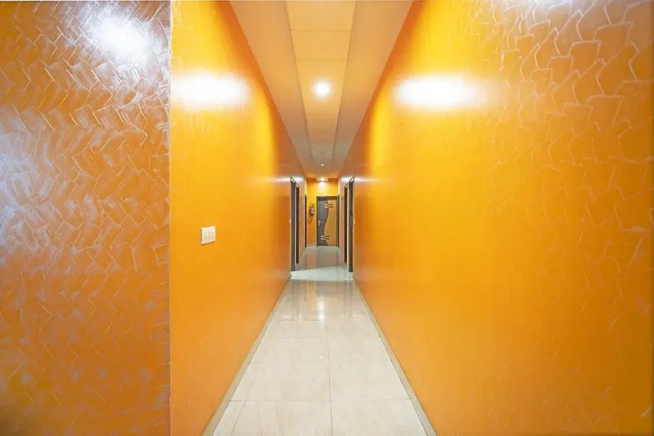 Room 9 of 23