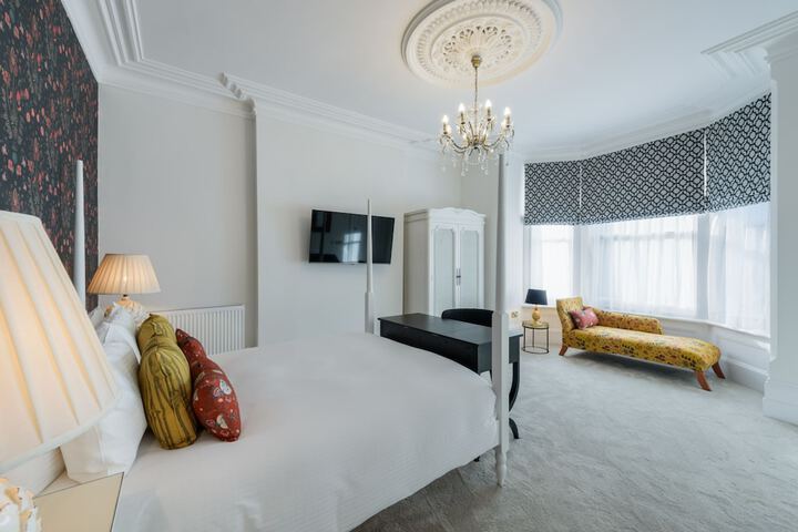 Room 8 of 67