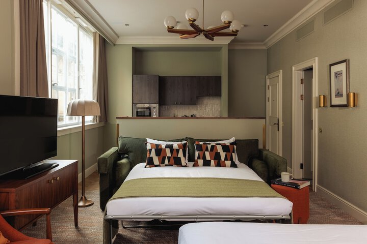 Room 55 of 80