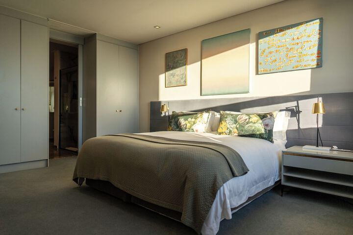 Room 41 of 215
