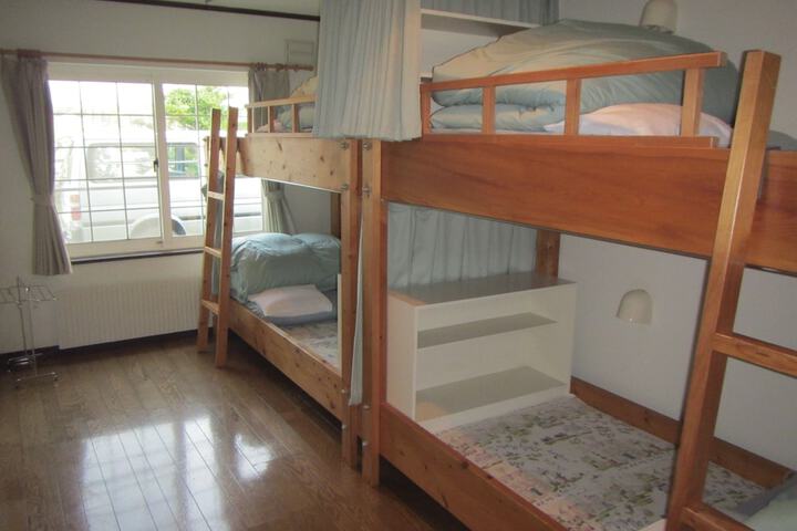 Room 5 of 46