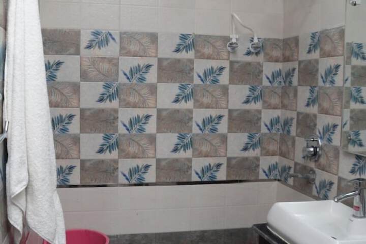 Room 9 of 20