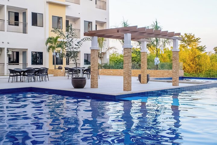 Pool 35 of 61