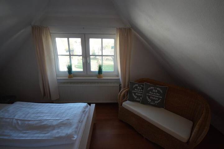 Room 17 of 47