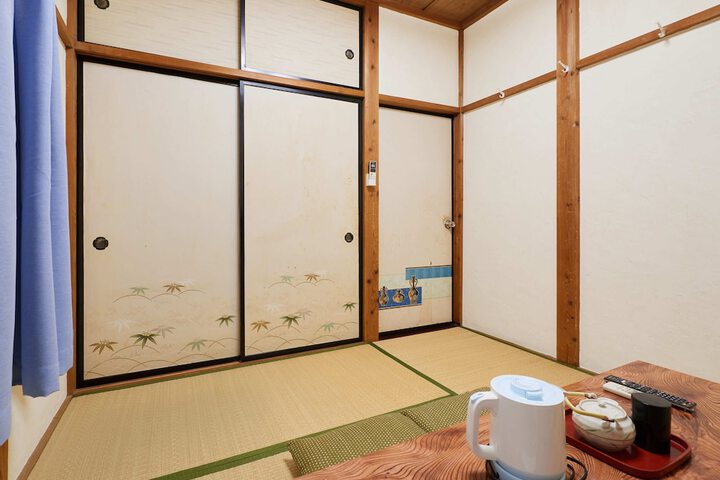 Room 9 of 75