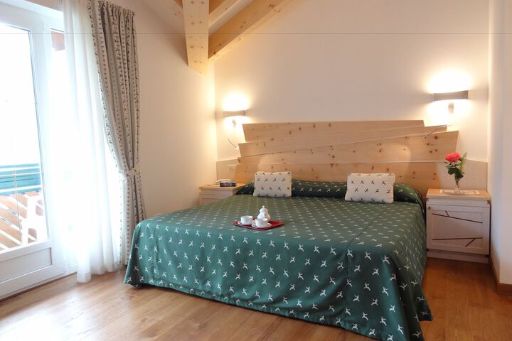 Room 15 of 68