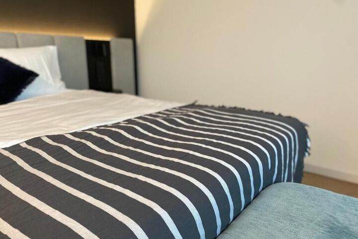 Room 4 of 40