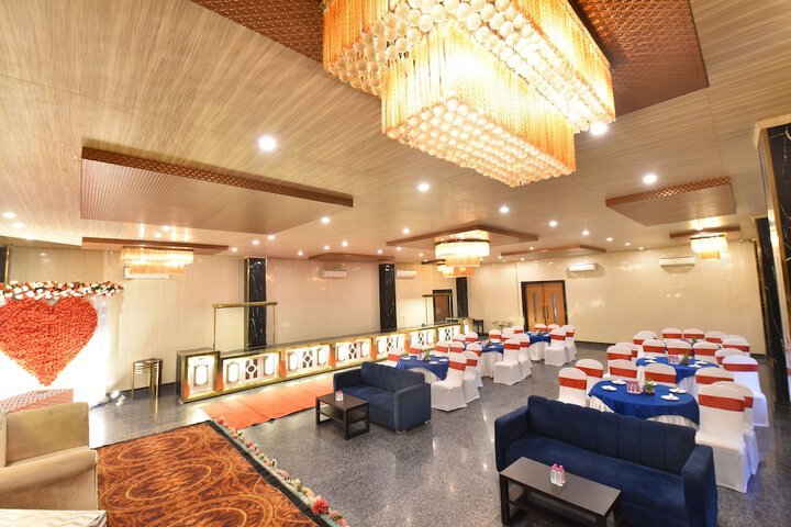 Ballroom/Hall 64 of 68