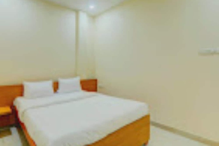 Room 8 of 14