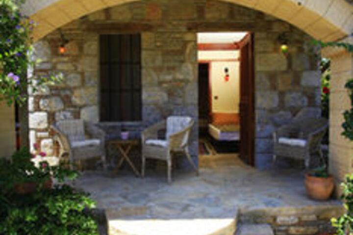 Hotel Exterior 15 of 78