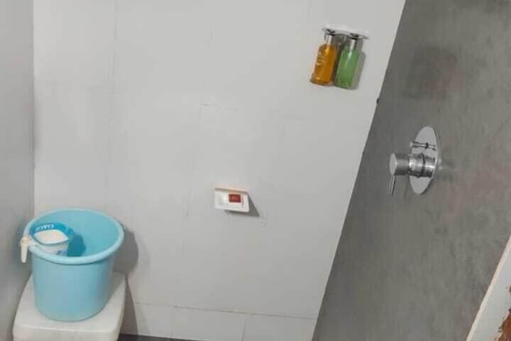 Room 7 of 10