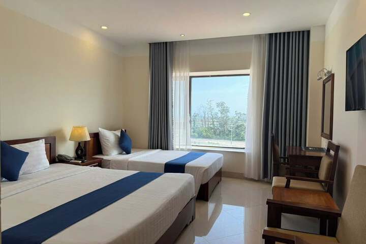 Room 36 of 80