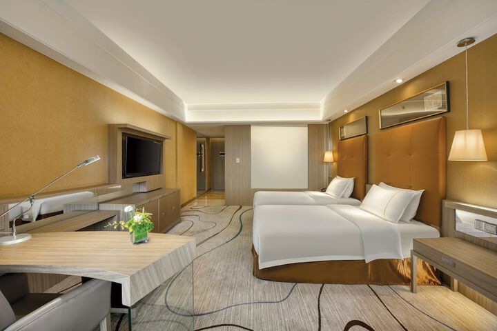 Room 14 of 138