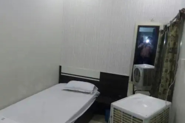 Room 3 of 5