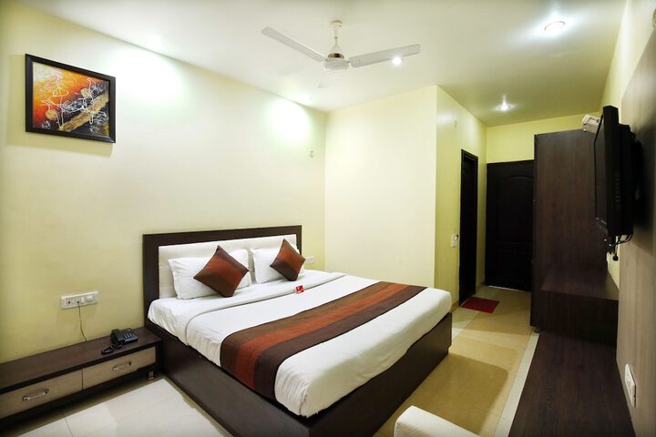 Room 6 of 31