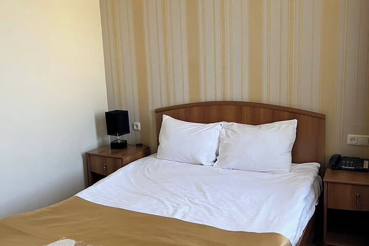 Room 9 of 39